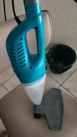 Brookstone two-in-1 lightweight stick vacuum $4..00
