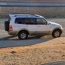 2003 Mitsubishi Montaro Sport Limited 