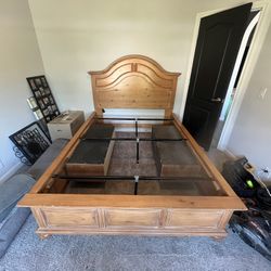 Broyhill bedroom Set