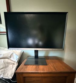 32” Samsung Monitor