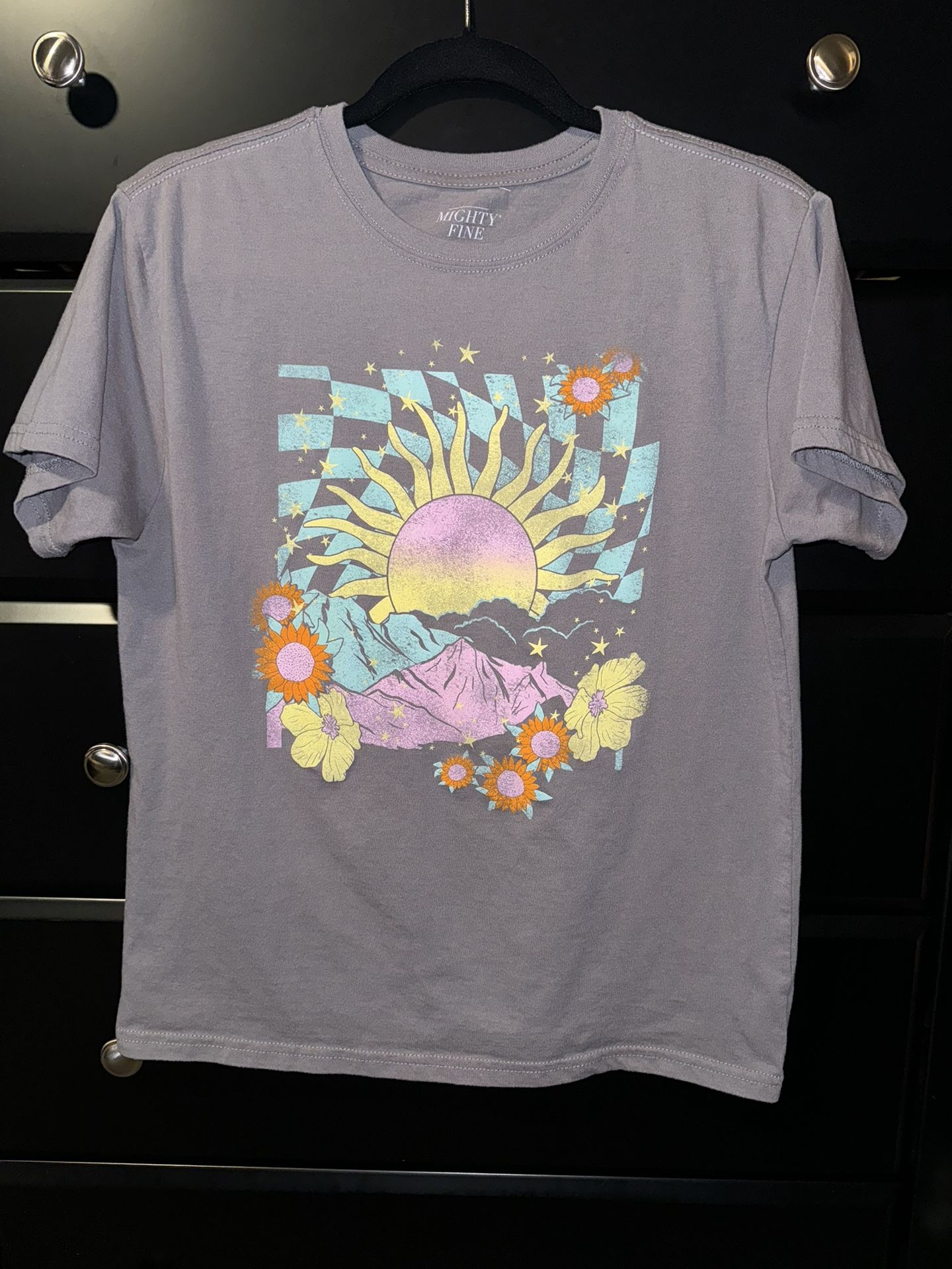 Women’s Size Large Floral Sun Graphic Tee Shirt