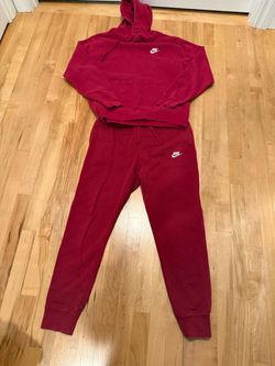 Red Nike sweat sweat