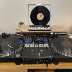 Full Dj Set Up - S9 + (2) PLX 1000 
