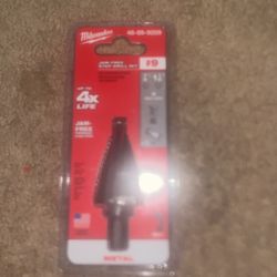 2- Milwaukee Step Up Drill Bits