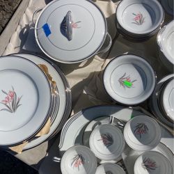 Vintage Like New Noritake Japan Dish ware