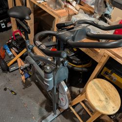 🚴 Sunny SF-B1002 Spin Bike – 49 lb Flywheel, Like Peloton Lite