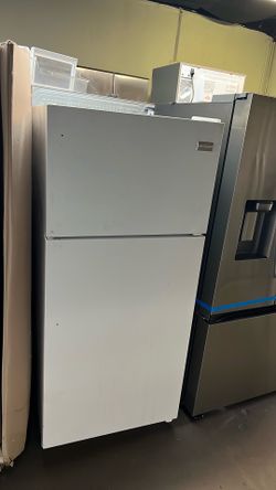 FRIGIDAIRE TOP FREEZER REFRIGERATOR APARTMENT SIZE