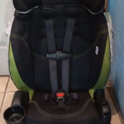 Evenflo Chase LX 2-In-1 Booster Car Seat.Forward Position ..See All Pictures 