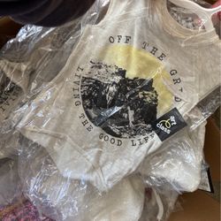 Girls Shirts Size S For $3