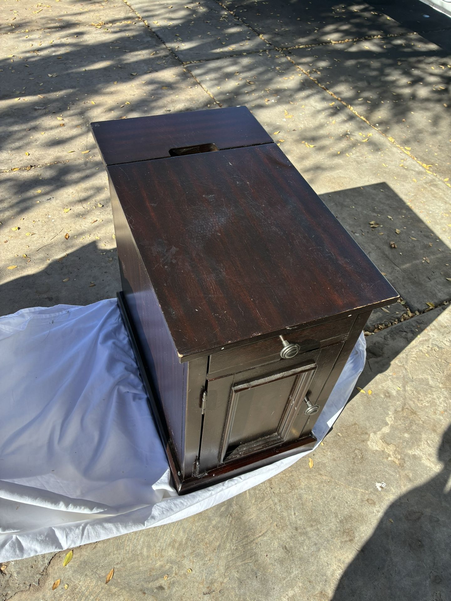 Chair side End Table