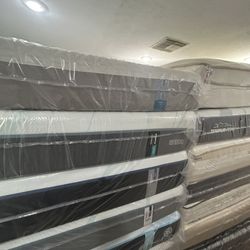 King Queen Size Tempurpedic ProAdapt,  ProBreeze,  LuxeBreeze Mattress  Pro Breeze /Luxe Adapt /Pro Adapt /Adapt /cloud /Tempur pedic contour Supreme 