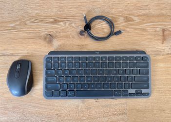 Logitech MX Mini Keyboard + MX Anywhere 2s Mouse