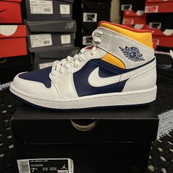 Jordan 1 Mid Blue Laser Orange size 7.5
