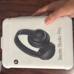 Beats Studio Pro
