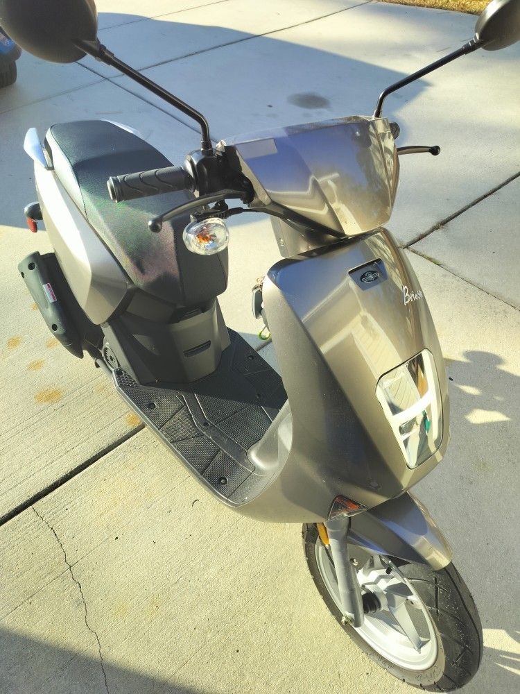 Genuine Scooter Brio 50i 2023