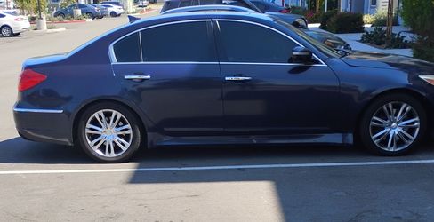 2012 Hyundai Genesis