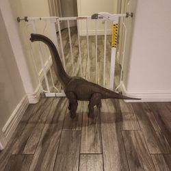 Giant Dinosaur 