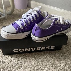 (6.5 W) (4.5M)  Purple Converse 