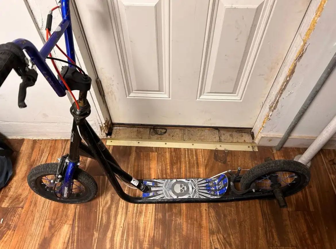 Mongoose Scooter
