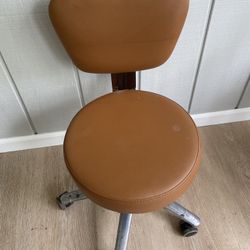 Cappuccino Round Salon Stools