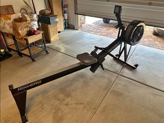 Like New Concept2 RowErg Rowing Machine with Tall Legs