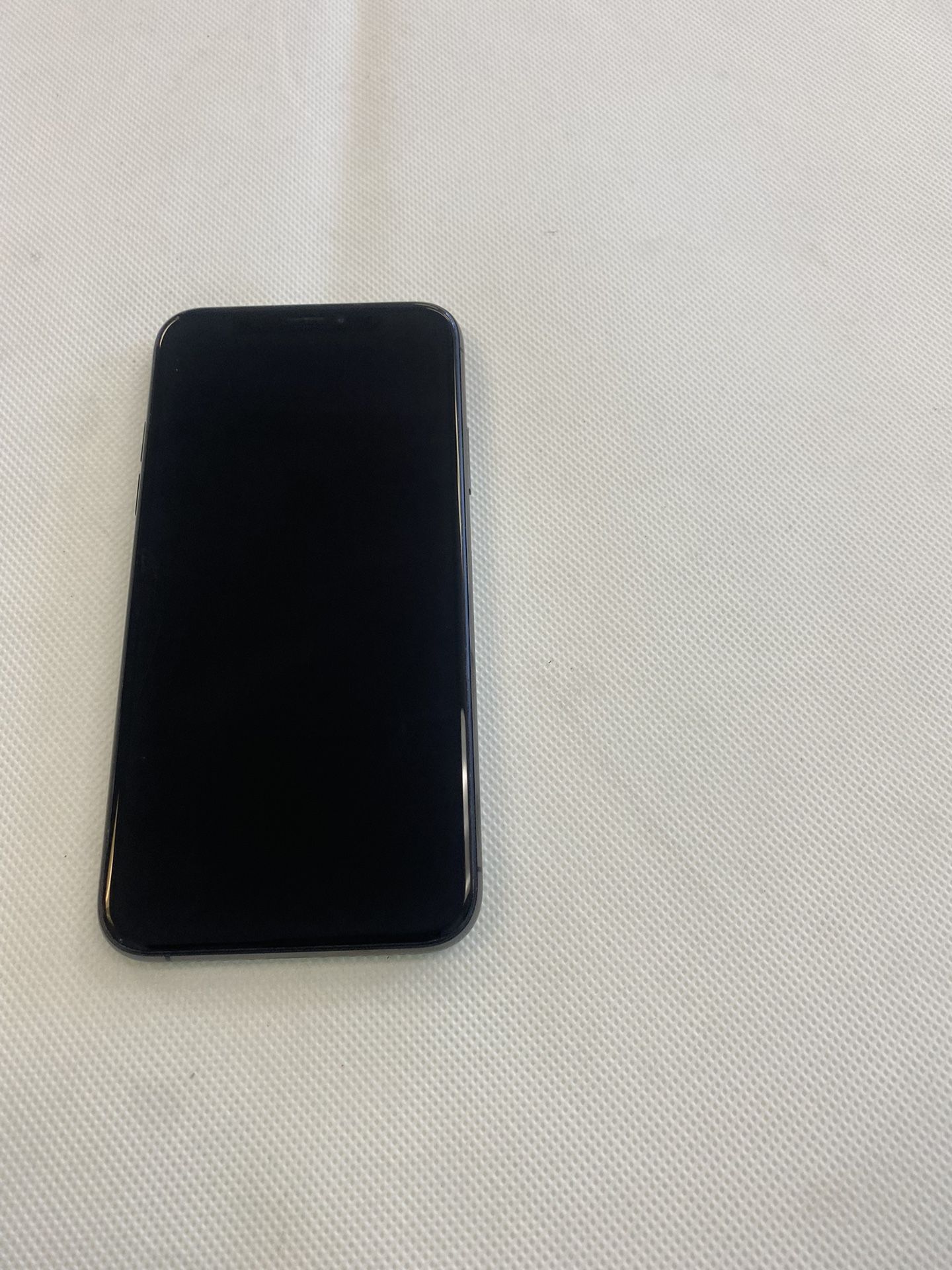 iPhone XS 64 GB Black Unlocked- AT&T- Metro PCS- T-Mobile- Simple Mobile
