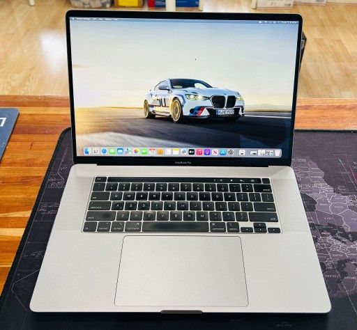 Apple MacBook Pro 16-inch Core i9 32GB RAM 1TB Radeon Pro 5500M 8GB VRAM