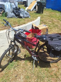 Trek Bike With Accessories*OFFERS*