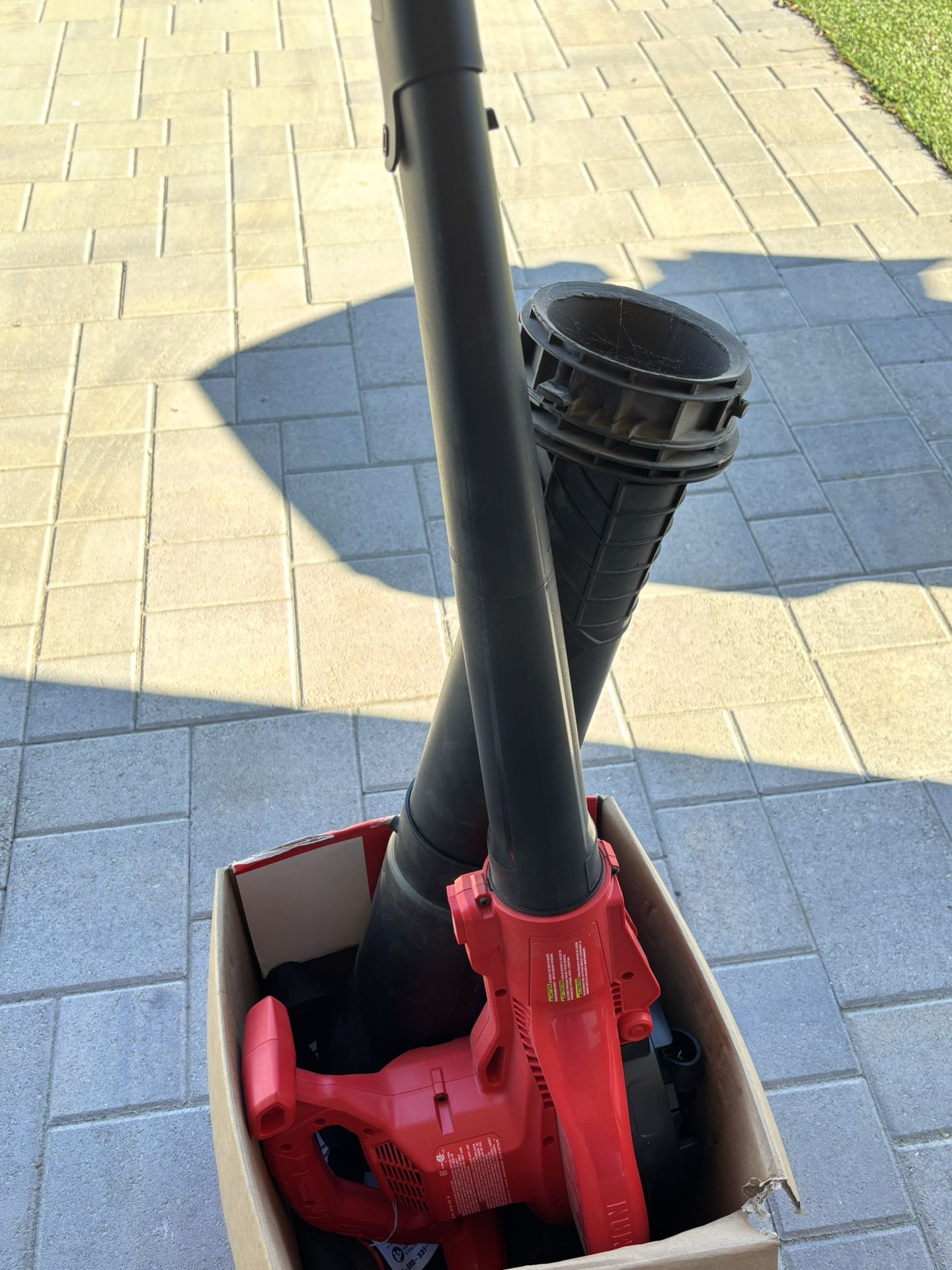 CRAFTSMAN 12-Amp Electric Leaf Blower/Vacuum/Mulcher – Lightly Used