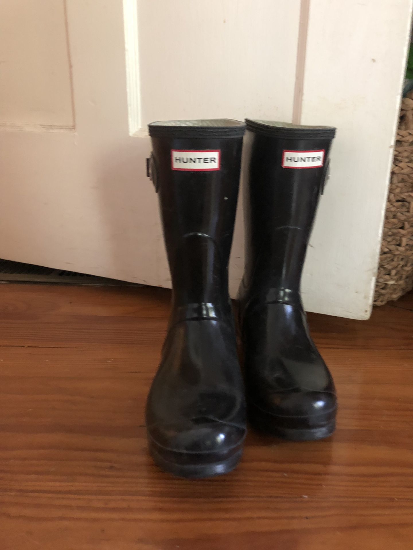 Women’s Hunter Rain Boots - size 8.5