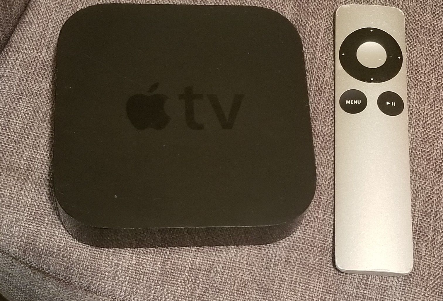 Apple tv with all cables ready to use