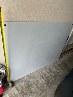 White glass board erase