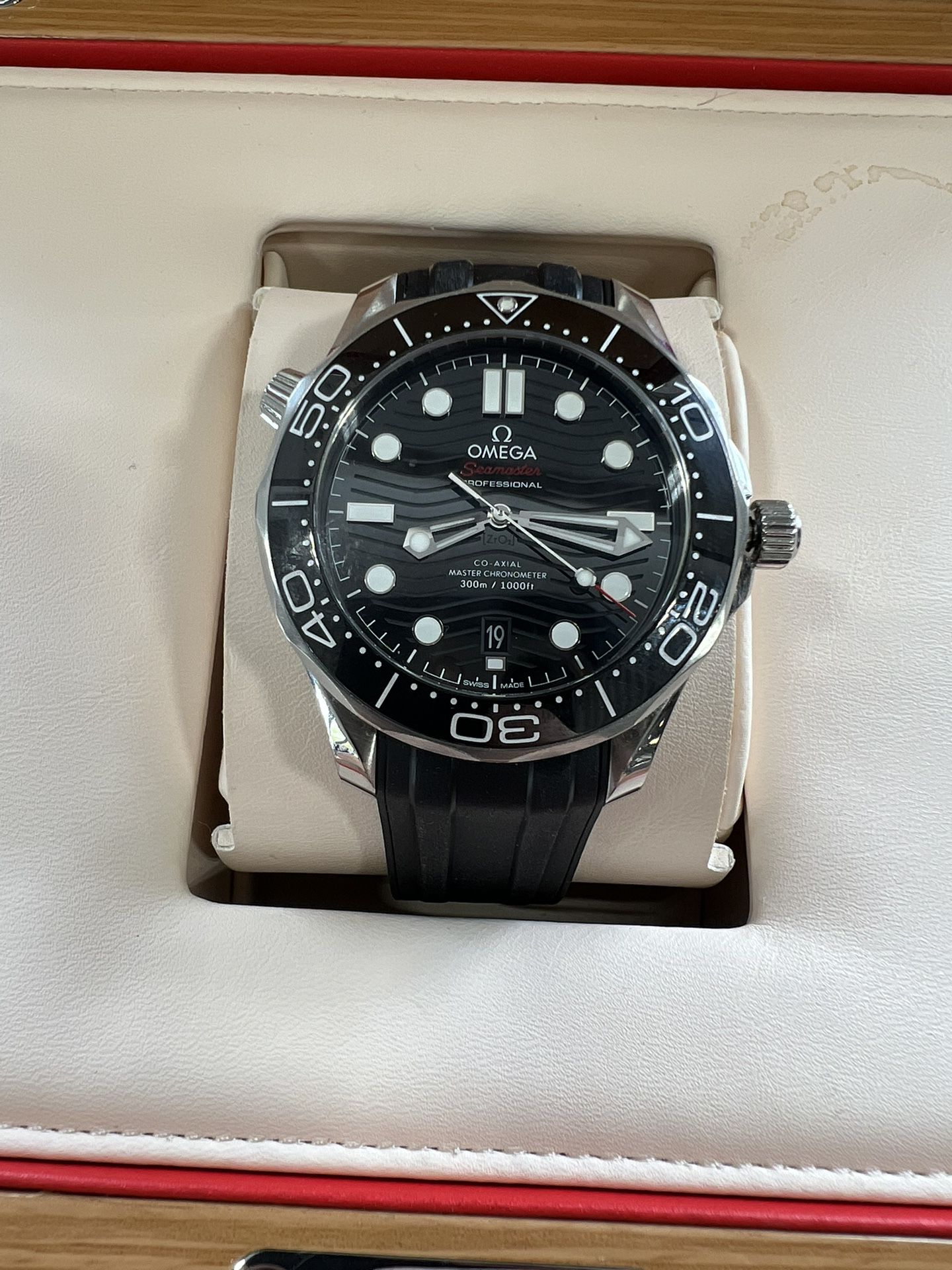 Omega Seamaster Diver 300M Co-Axial Master Chronometer 42 mm  