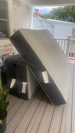 FREE  Spring box and mattress