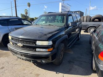 2004 Chevrolet Suburban Z71 - For Parts