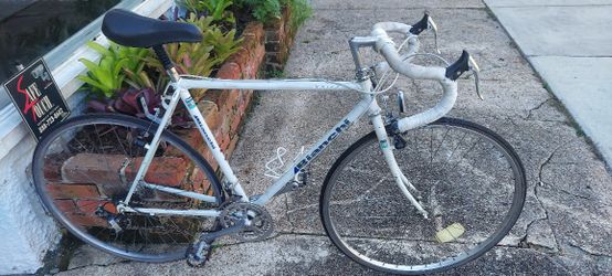 54cm bianchi road bike Aria Shimano Ultegra Rim 2020, Size – Cycle Exchange It combines a sophisticated structure in the tubes that adds efficiency Bianchi - Nirone C2C -