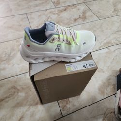 New On Cloud Cloudtilt Womens Size 5