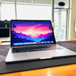 Apple MacBook Pro 13” 2016 TouchBar i5//16GB//500GB Fully Functional