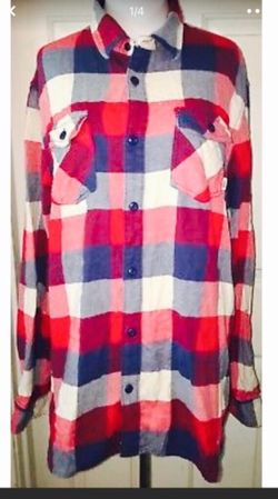 Men's Vans red plaid flannel button down size XL great Condition