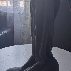 boots in good condition size 6 