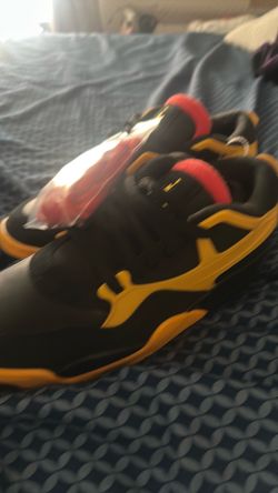 Nike air Jordan 4 RM bruce Lee size 9.5
