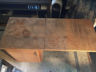 Sewing Table with wheels