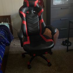 RESPAWN 110 Ergonomic Gaming Chair