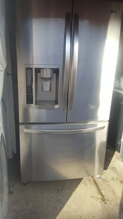 refrigerator brand LG measures 36 wide and 70 high with warranty delivery and installation