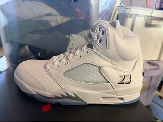 Jordan retro 5 sz 9.5 metallic silver unc Nike air