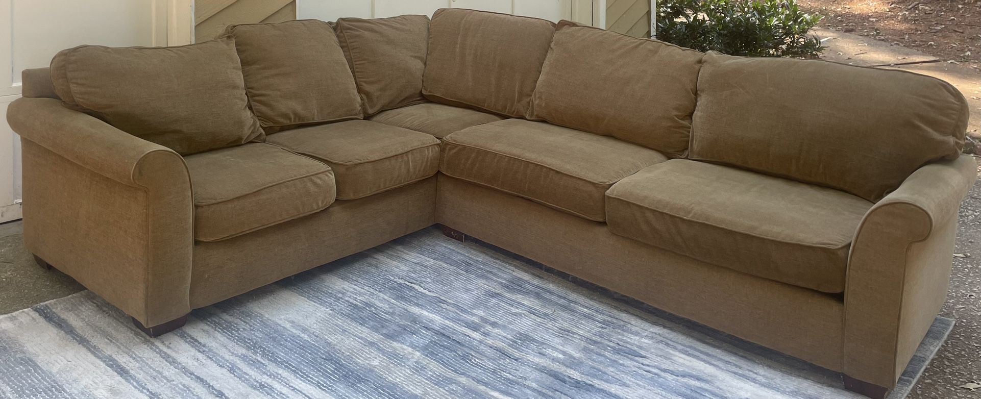 Havertys Sectional Sofa – $200
