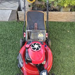 Craftsman 6.75 22" Self-Propelled Lawnmower 