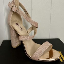 Size 7 Special Occasional 4 Inch heels, Mint condition 