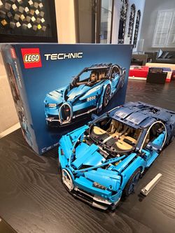 LEGO Technic Bugatti Chiron Set 42083 Assembled