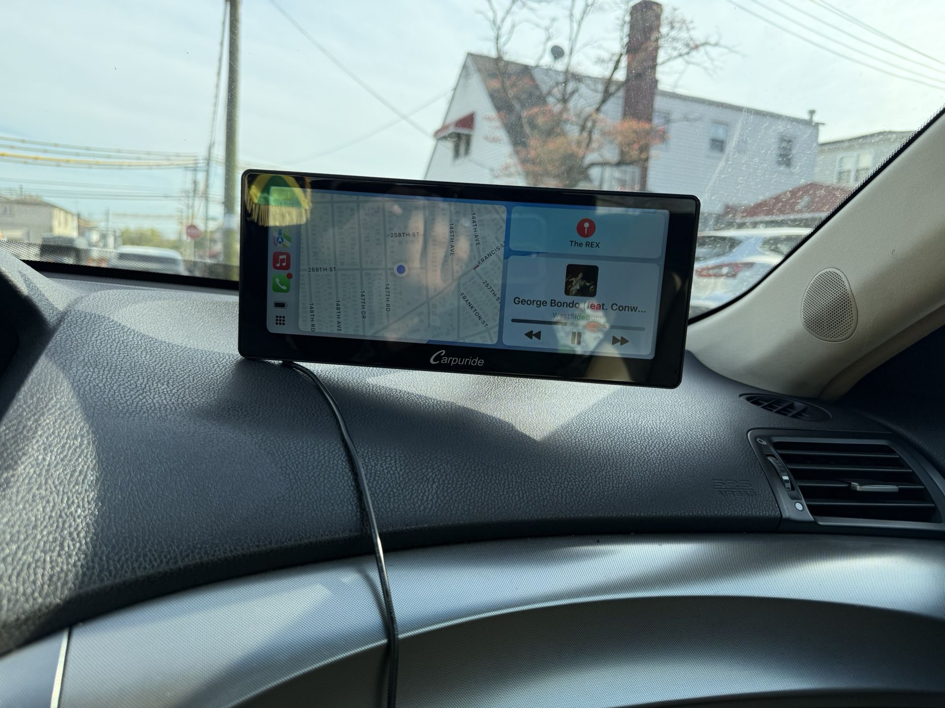 Capuride Applecar play Screen